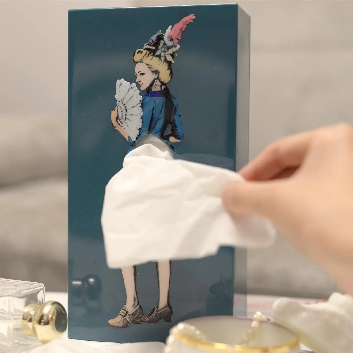 Original Tissue Up Girl