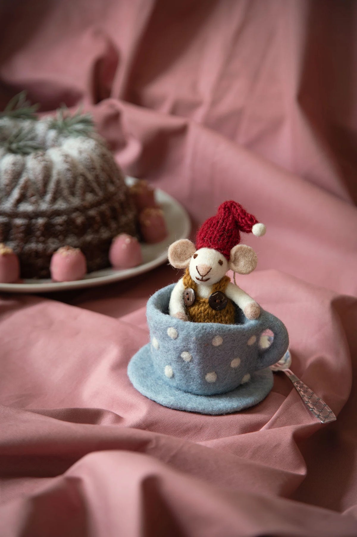 Filzmaus in Kaffeetasse