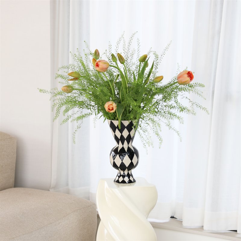 Vase Rhombic schwarz