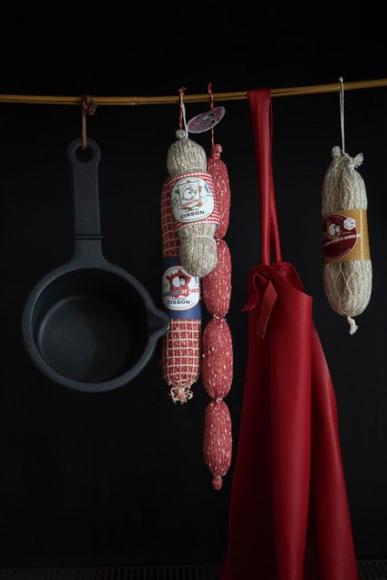 Wurst gestrickt "Le saucisson au marc de Bourgogne"